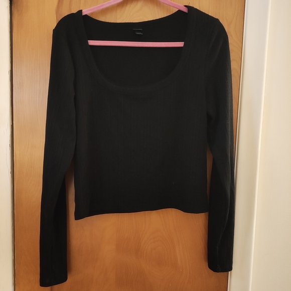 wild fable Tops - Wild Fable Crop Black Long Sleeve Women's Top